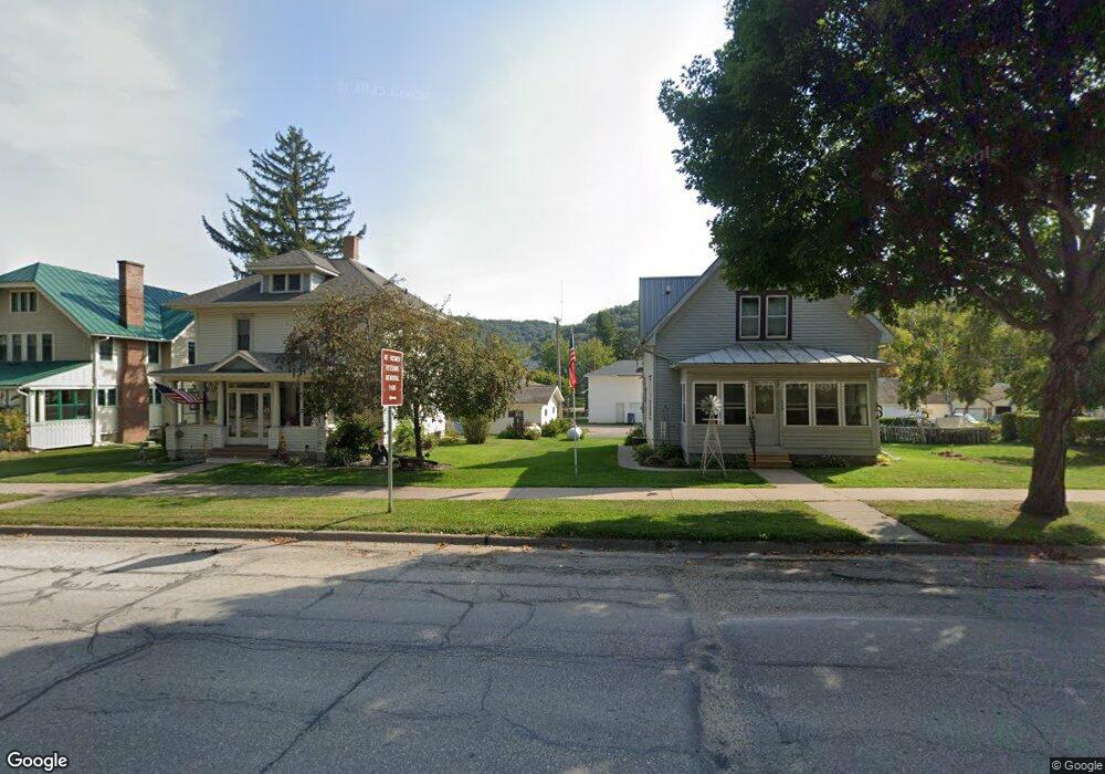 623 Main St, Lansing, IA 52151 - photo 1