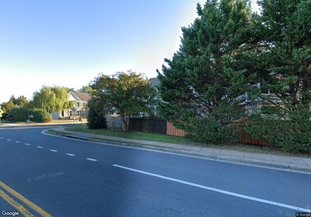 21816 Stonington Square, Sterling, VA 20164 - photo 1