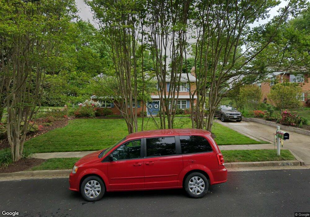 10716 Almond St, Fairfax, VA 22032 - photo 1