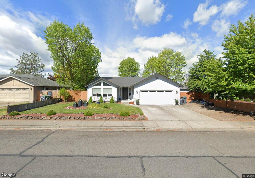 742 Glenn Way, Central Point, OR 97502 - photo 1