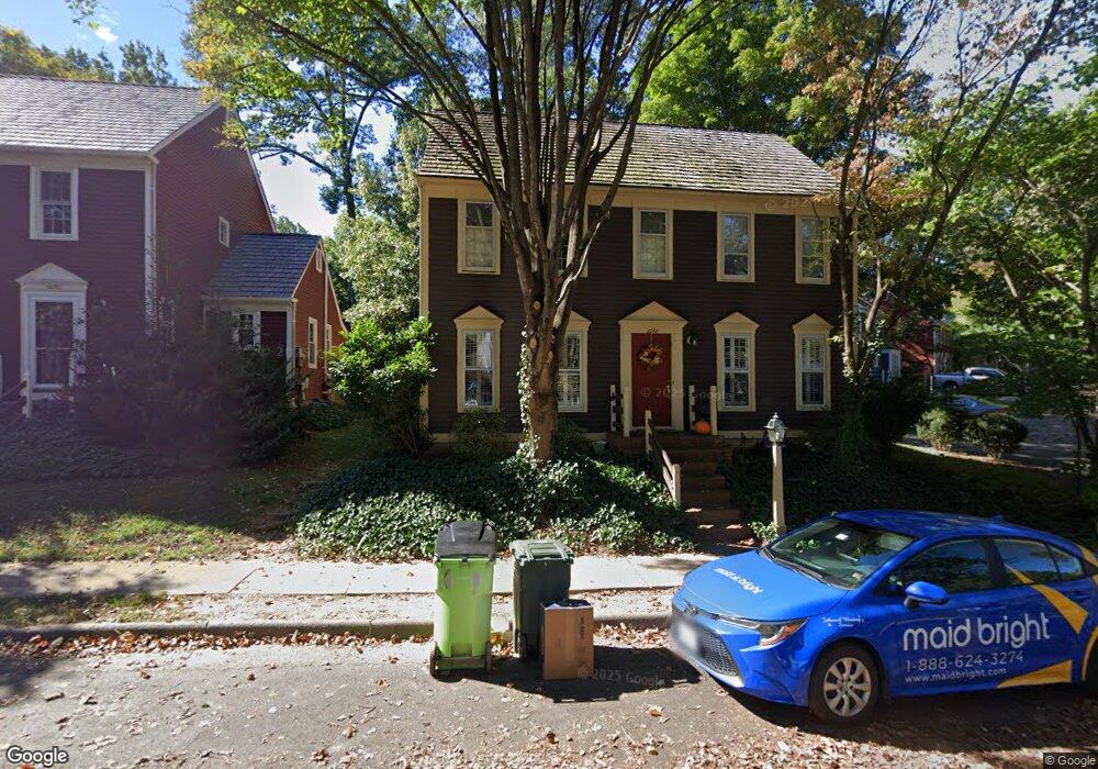 2068 Cobblestone Ln, Reston, VA 20191 - photo 1