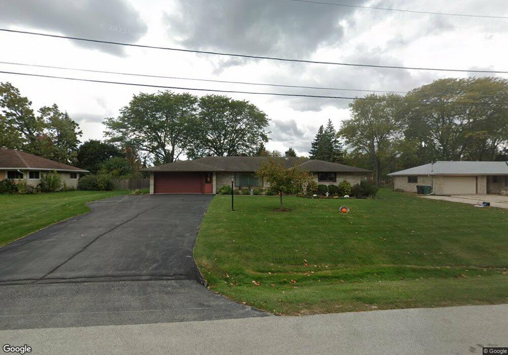 N68W13469 Ranch Rd, Menomonee Falls, WI 53051 - photo 1