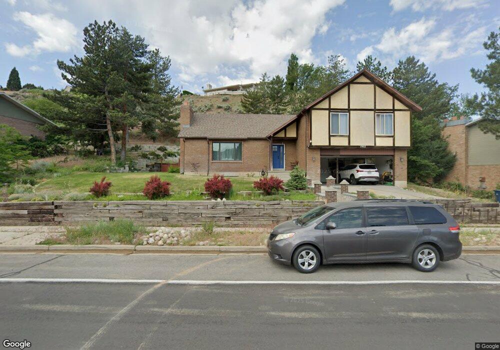 1902 Viscounti Dr, Sandy, UT 84093 - photo 1