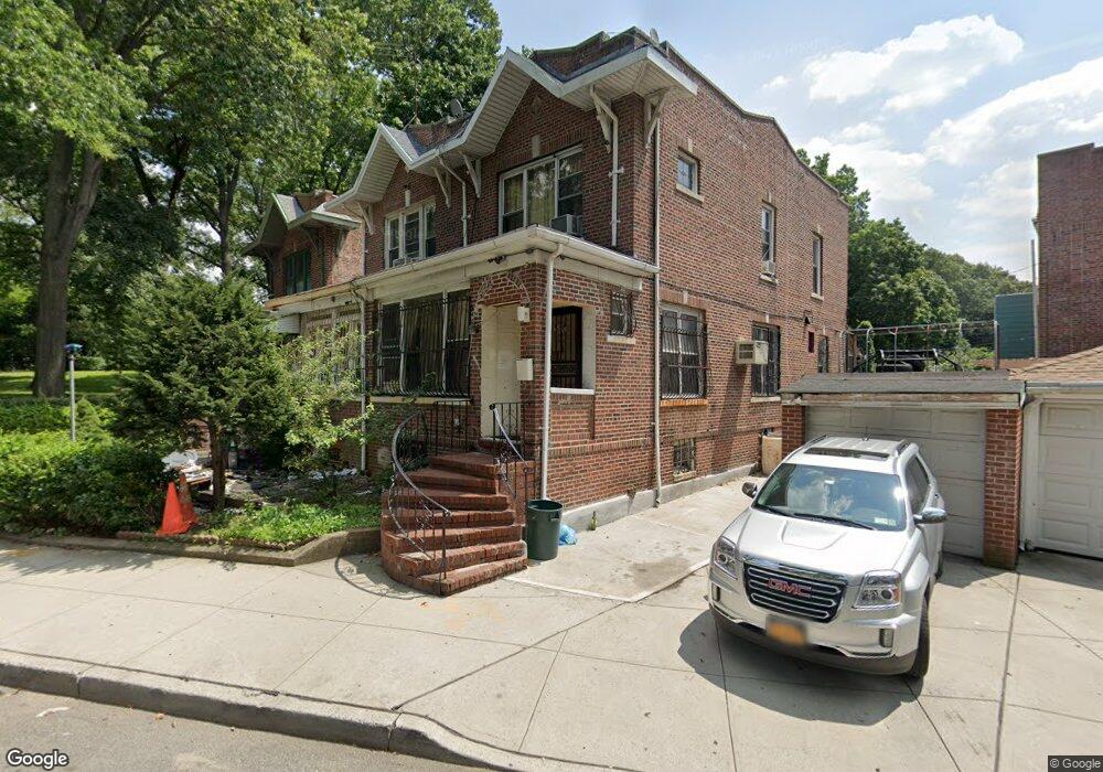 176 Jackie Robinson Pkwy, Brooklyn, NY 11207 - photo 1
