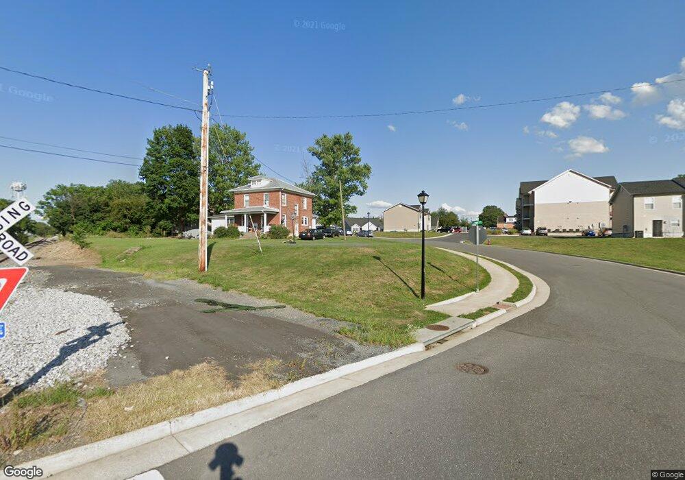 1733 Pear St, Harrisonburg, VA 22801 - photo 1