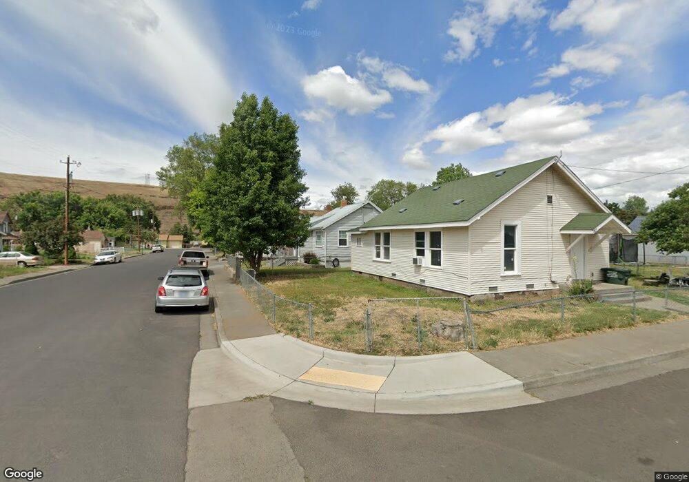 120 SE 18th St, Pendleton, OR 97801 - photo 1