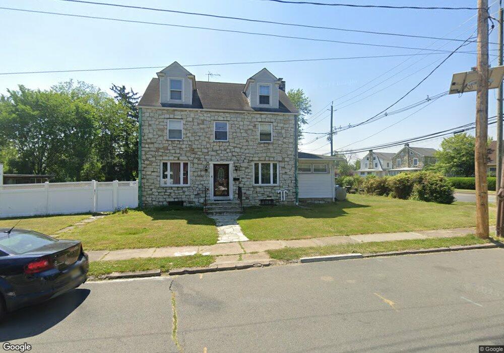 302 Westmoreland Dr, Ewing, NJ 08618 - photo 1