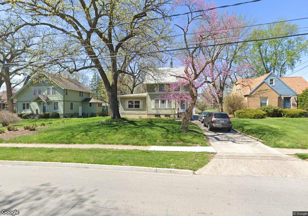 2810 38th St, Des Moines, IA 50310 - photo 1