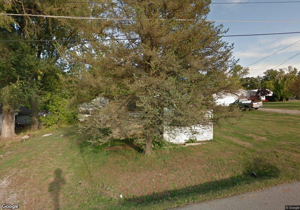 270 Hazel Ave, Newton, IA 50208 - photo 1