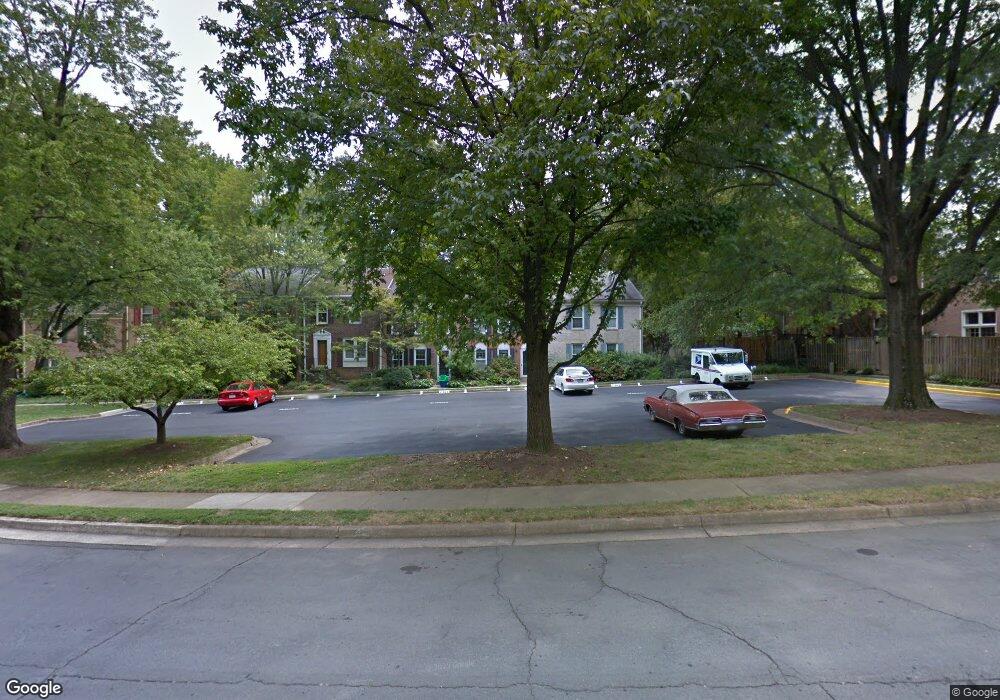 2303 Ravensdon Ct, Reston, VA 20191 - photo 1