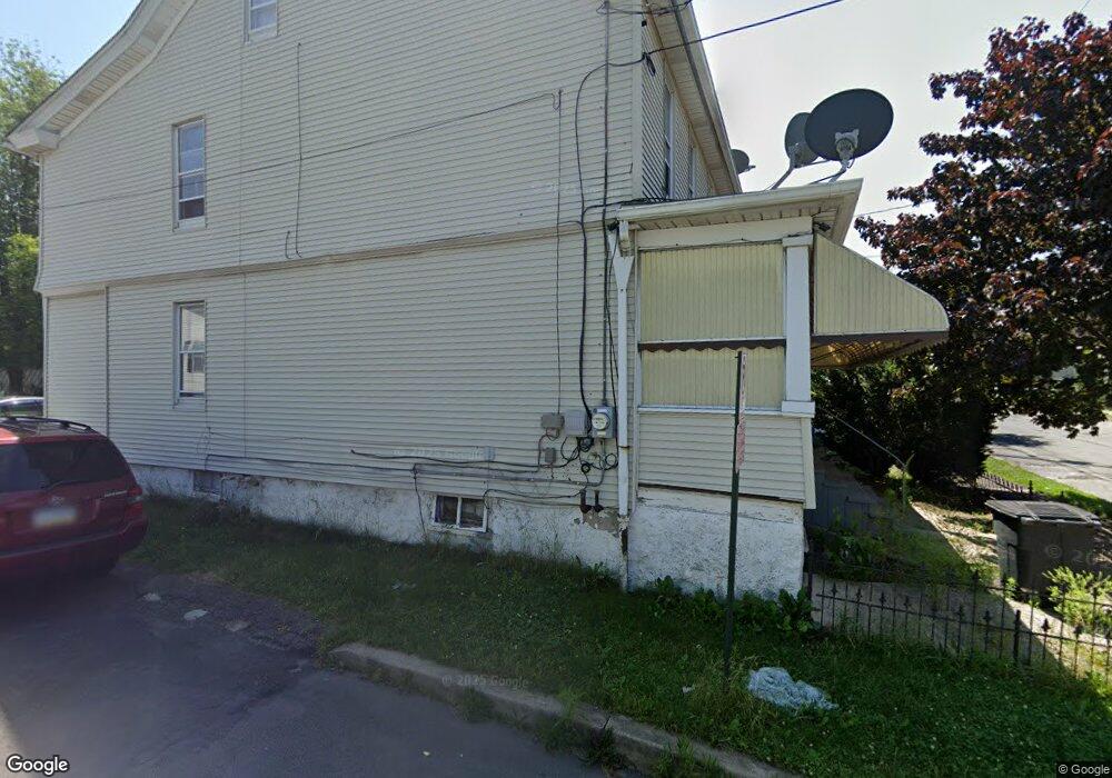 762 N Locust St, Hazleton, PA 18201 - photo 1