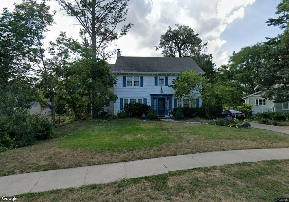 357 Forest Dr SE, Cedar Rapids, IA 52403 - photo 1