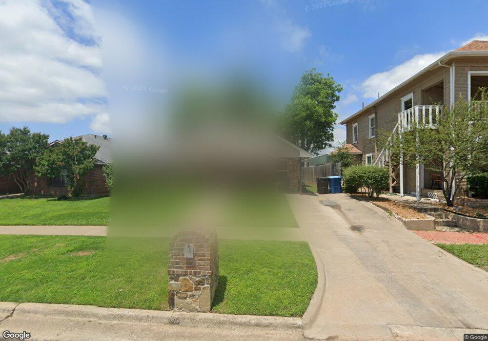 711 W Chestnut St, Denison, TX 75020 - photo 1