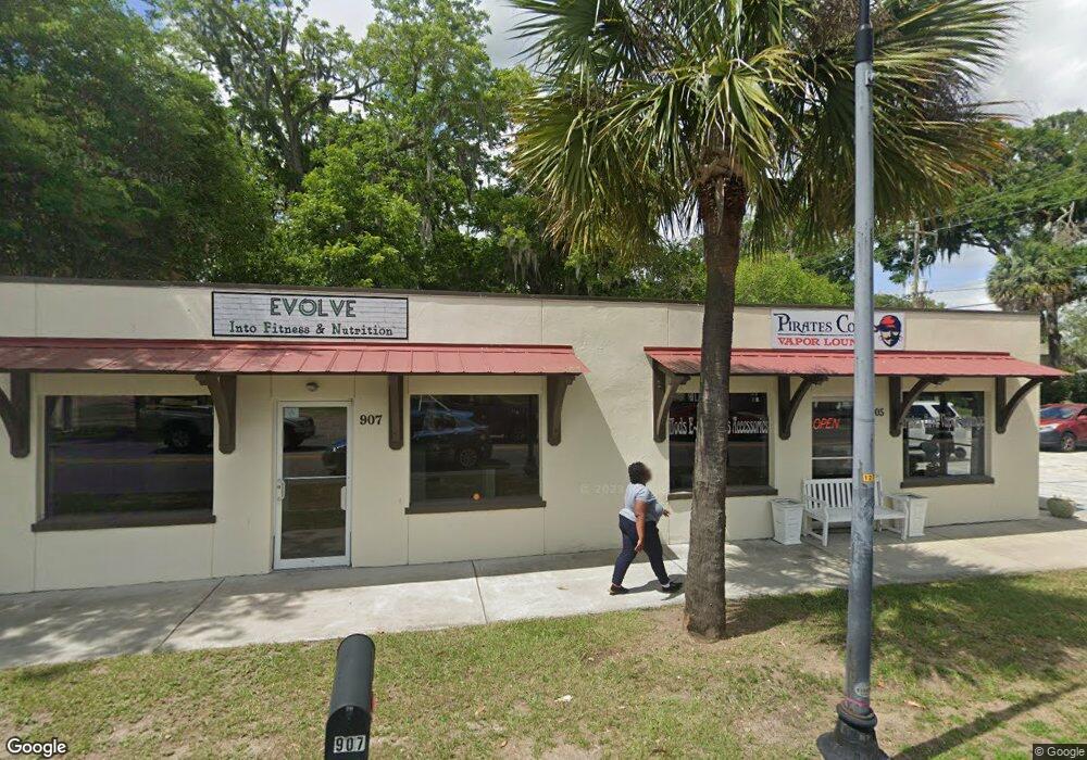 907 Boundary St, Beaufort, SC 29902 - photo 1