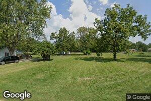 2716 W Lake Dr, Greenfield, IN 46140