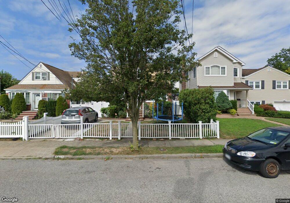 53 Lincoln Rd, Franklin Square, NY 11010 - photo 1