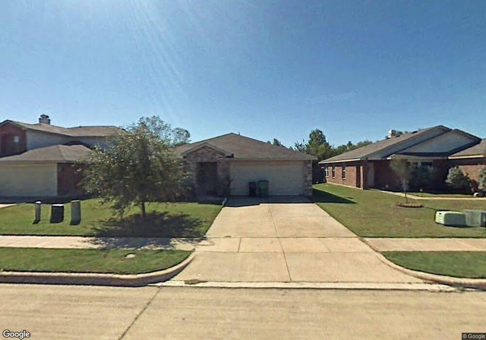 8712 Seven Oaks Ln, Denton, TX 76210 - photo 1