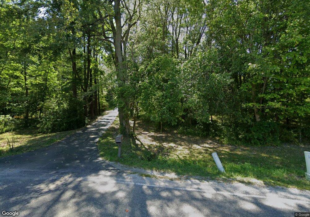 2830 Crossing Ln, Columbus, IN 47201 - photo 1