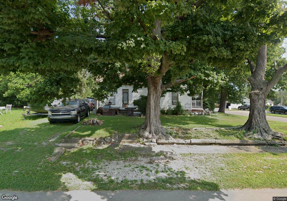 215 E 6th St, Bicknell, IN 47512 - photo 1