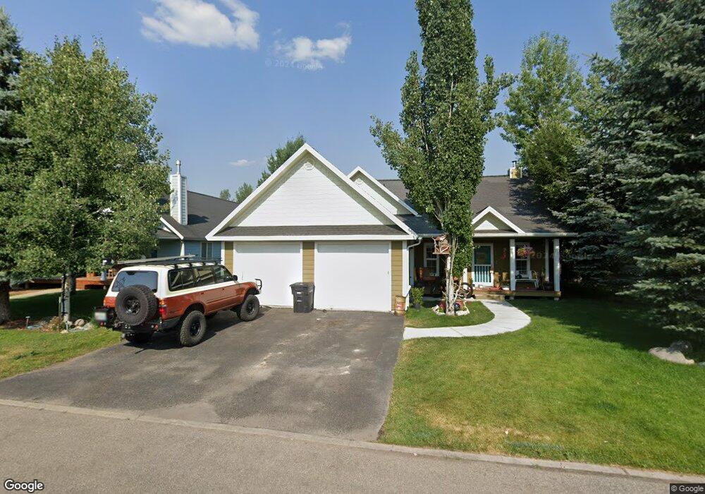 905 Streamside St, Driggs, ID 83422 - photo 1