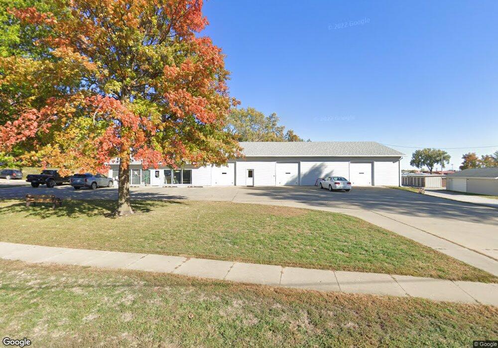 220 E 8th St N, Newton, IA 50208 - photo 1