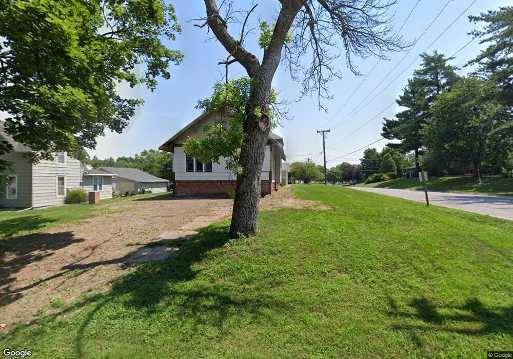 909 Maple St, Shenandoah, IA 51601 - photo 1