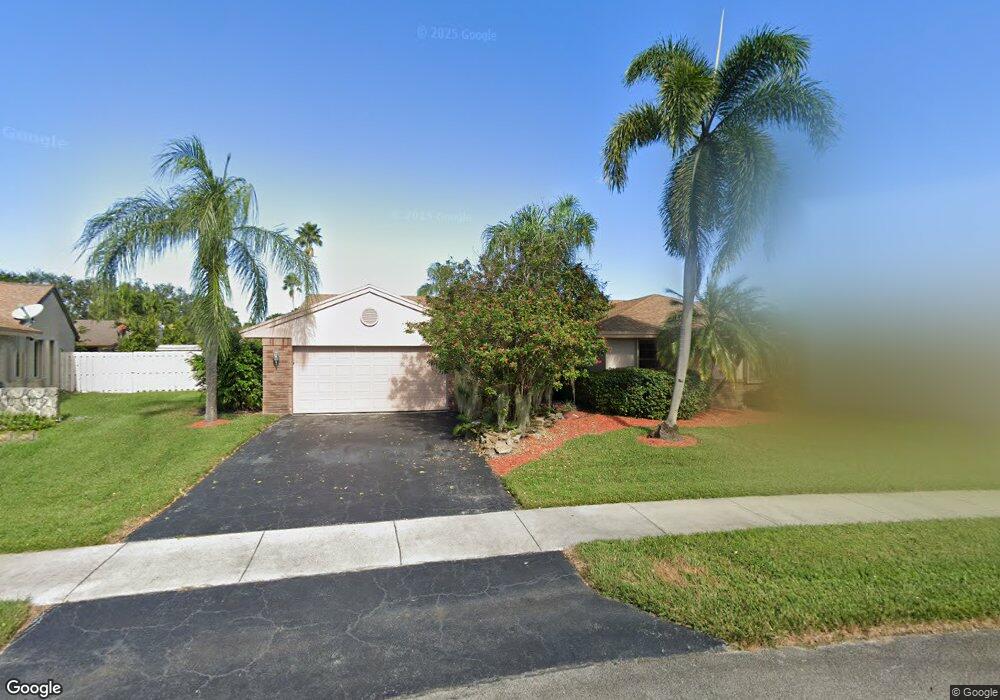 14721 Highland Spring Ct, Davie, FL 33325 - photo 1