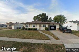 2014 87th St, Kenosha, WI 53143