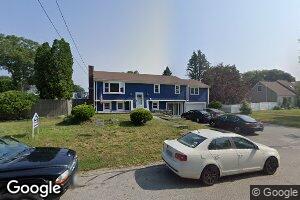 20 Oakdale Ave, Portsmouth, RI 02871