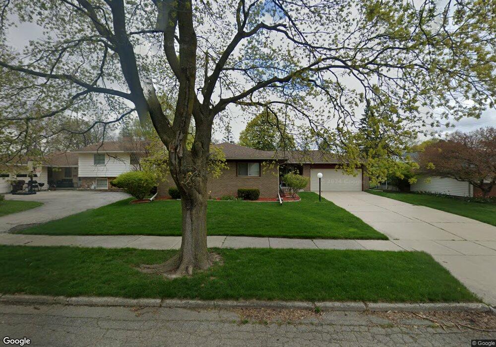 3324 Snowglen Ln, Lansing, MI 48917 - photo 1