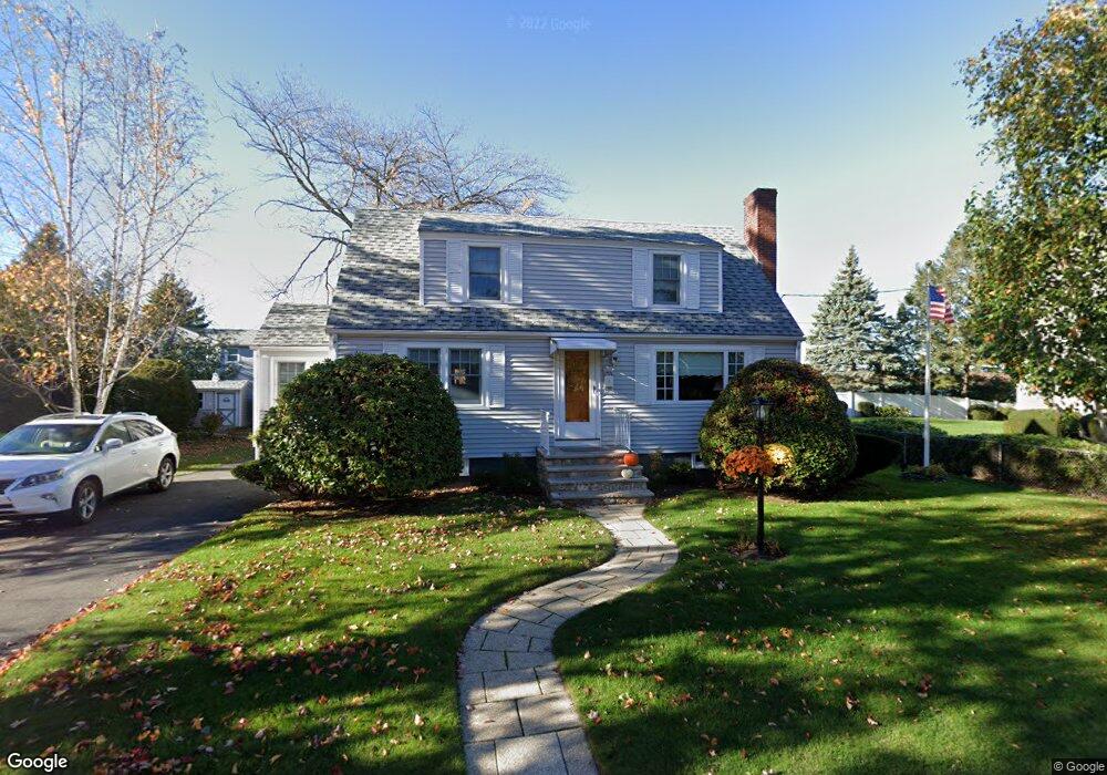 18 Fielding St, Wakefield, MA 01880 - photo 1