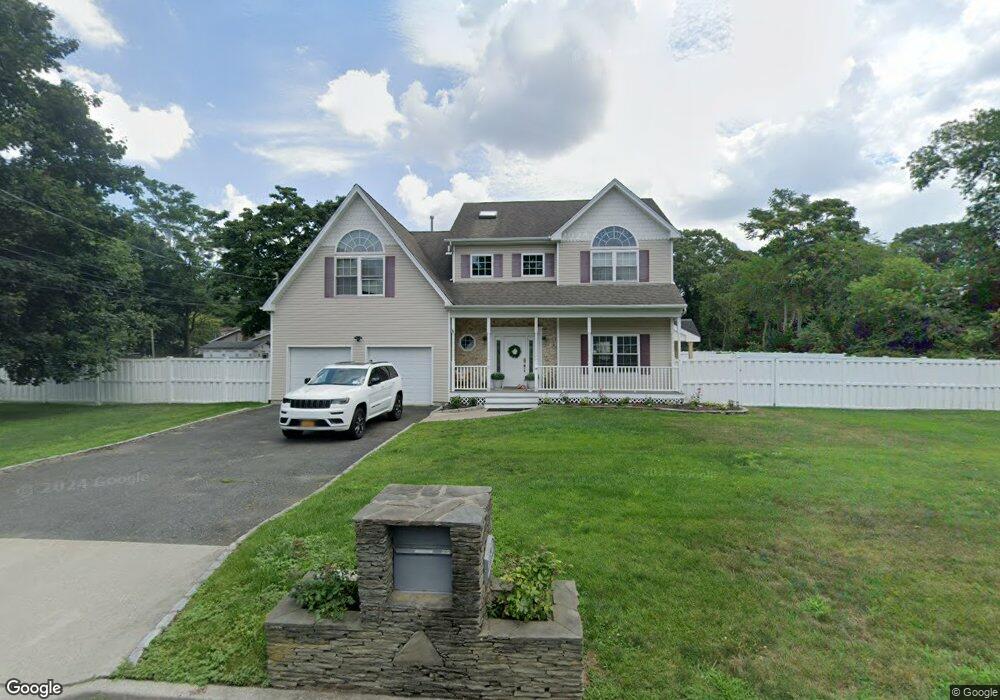 9 Woodland Ave, Holtsville, NY 11742 - photo 1