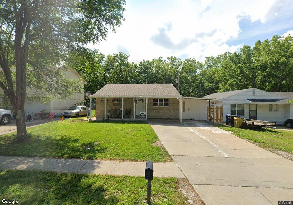 3209 SE Irvingham St, Topeka, KS 66605 - photo 1
