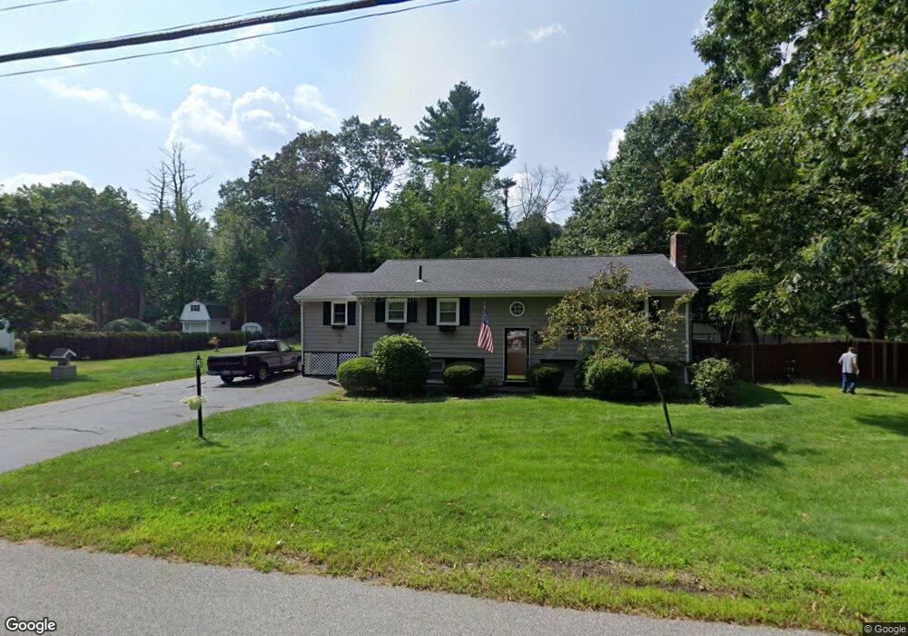 608 Maple St, Franklin, MA 02038 - photo 1