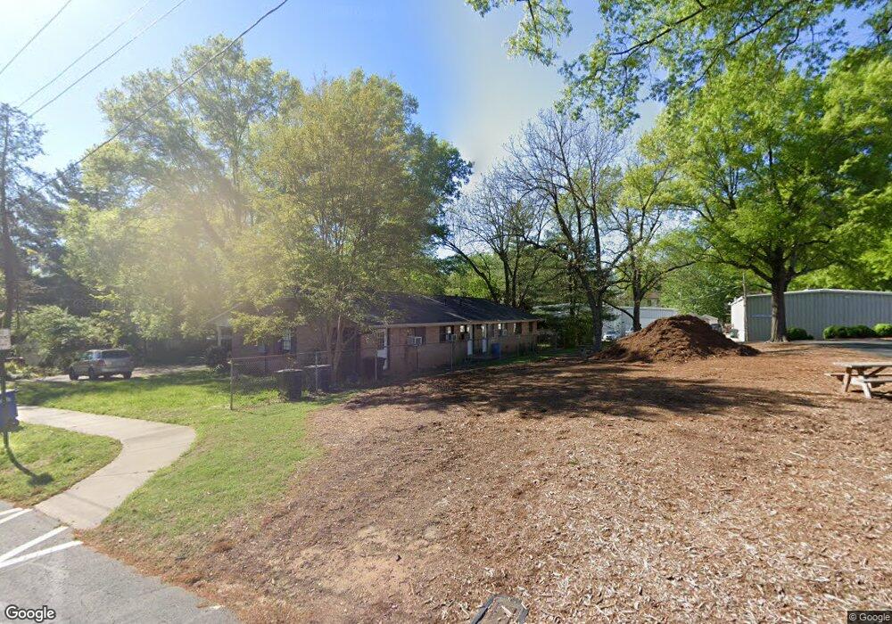 520 Cherry St, Statesville, NC 28677 - photo 1