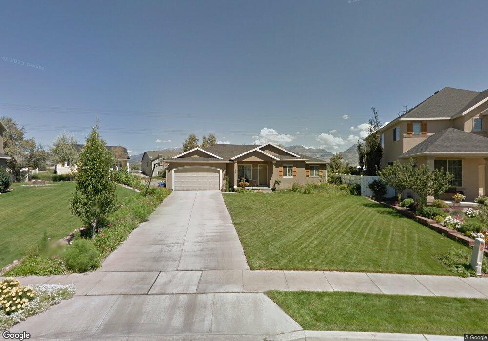 208 W Bridle Path Loop, Lehi, UT 84043 - photo 1