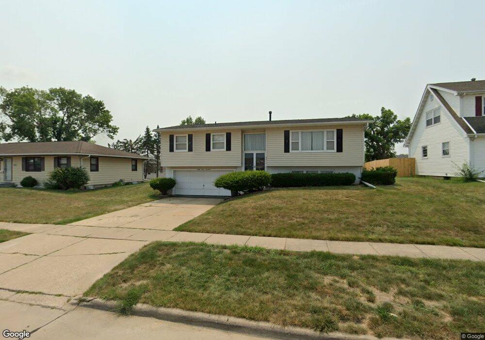 3717 2nd Ave SW, Cedar Rapids, IA 52404 - photo 1