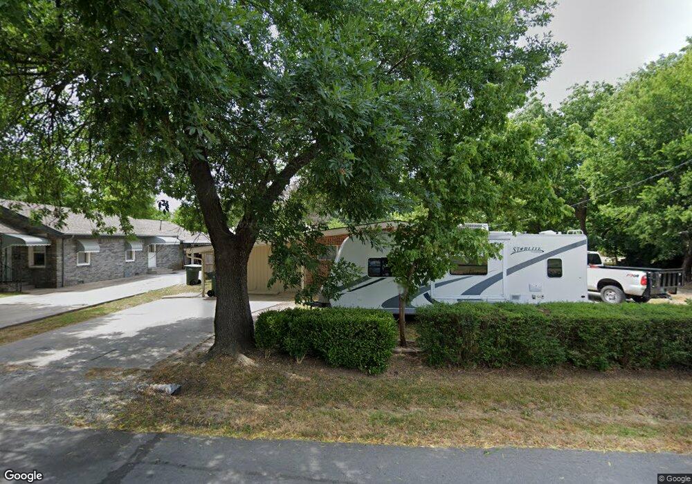 304 E Oak St, Skiatook, OK 74070 - photo 1