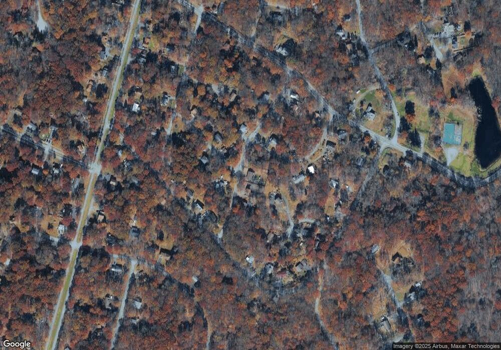 2135 Lakeview Rd, Bushkill, PA 18324 - photo 1