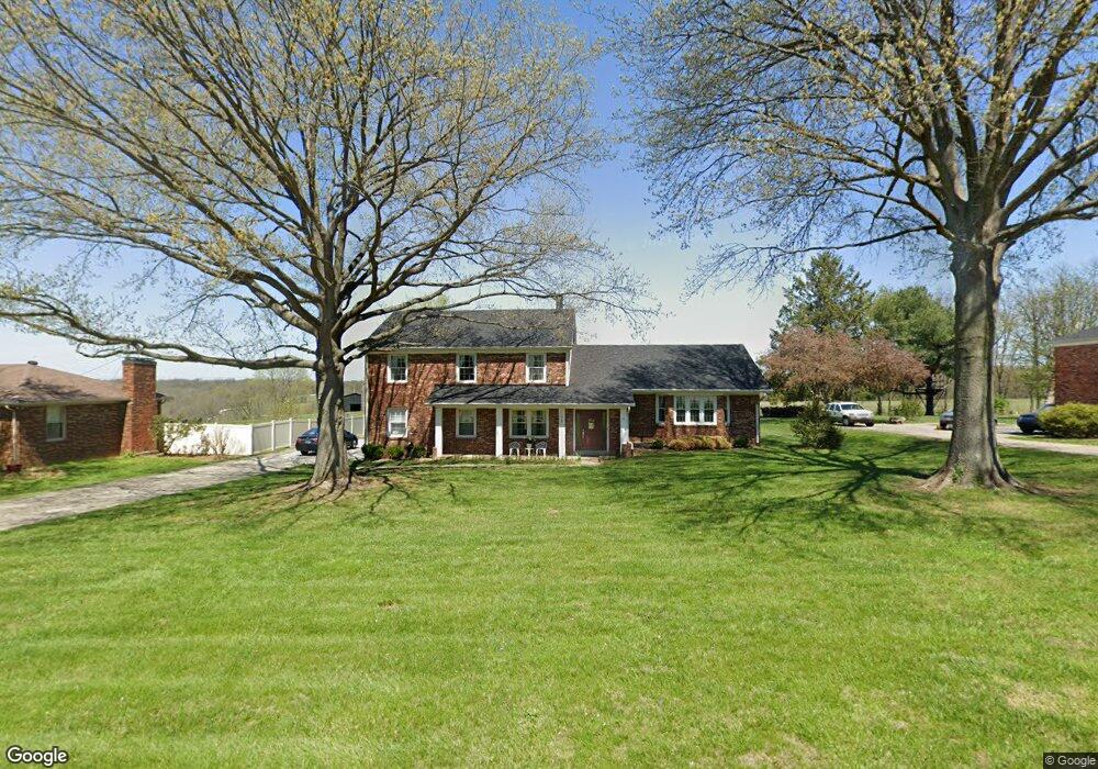 312 Farmbrook Cir, Frankfort, KY 40601 - photo 1