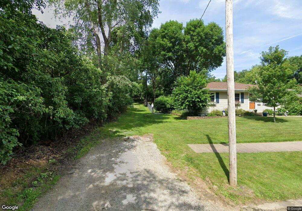 2548 Lori Dr SW, Cedar Rapids, IA 52404 - photo 1