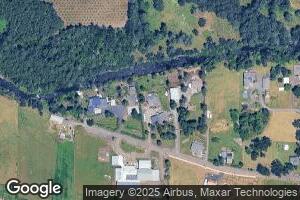 810 1st St, Scotts Mills, OR 97375