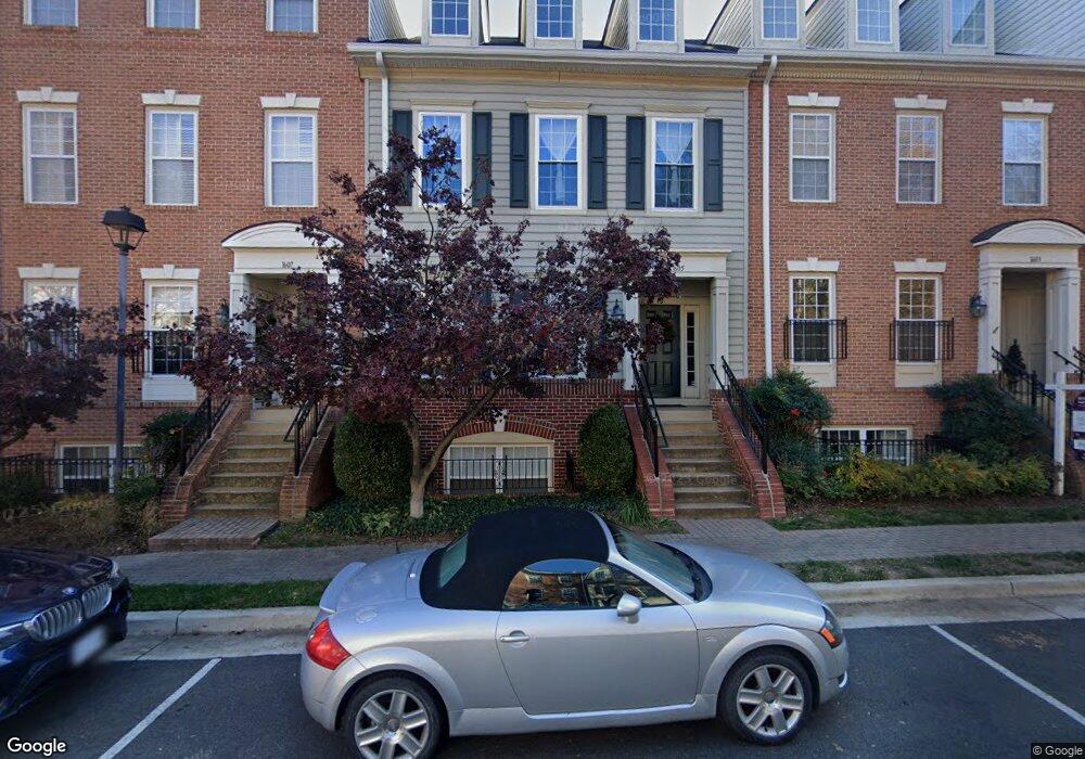 1605-B Hunting Creek Dr, Alexandria, VA 22314 - photo 1