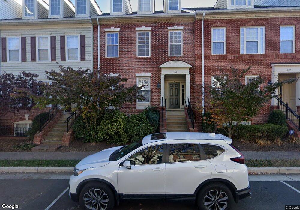 1611-A Hunting Creek Dr, Alexandria, VA 22314 - photo 1