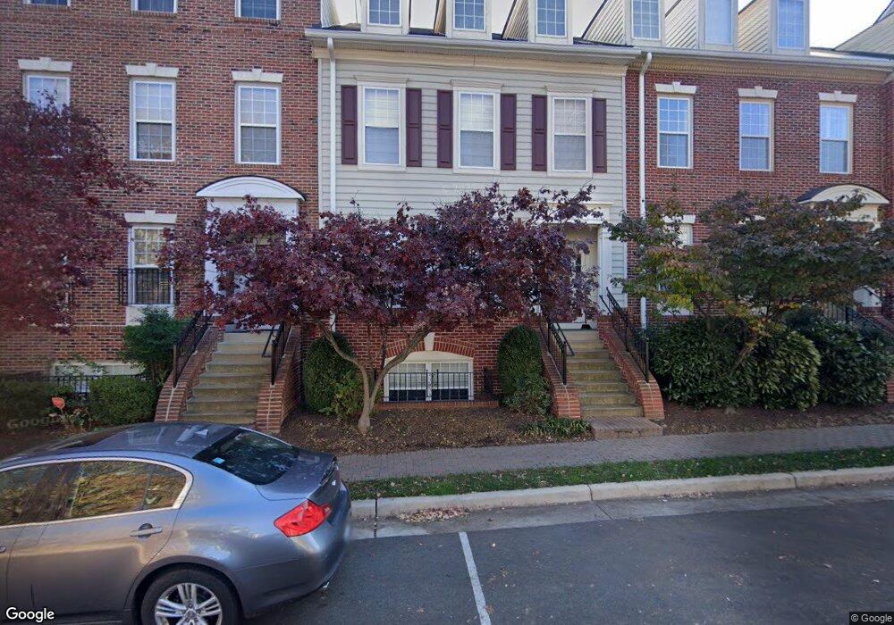 1613-A Hunting Creek Dr, Alexandria, VA 22314 - photo 1