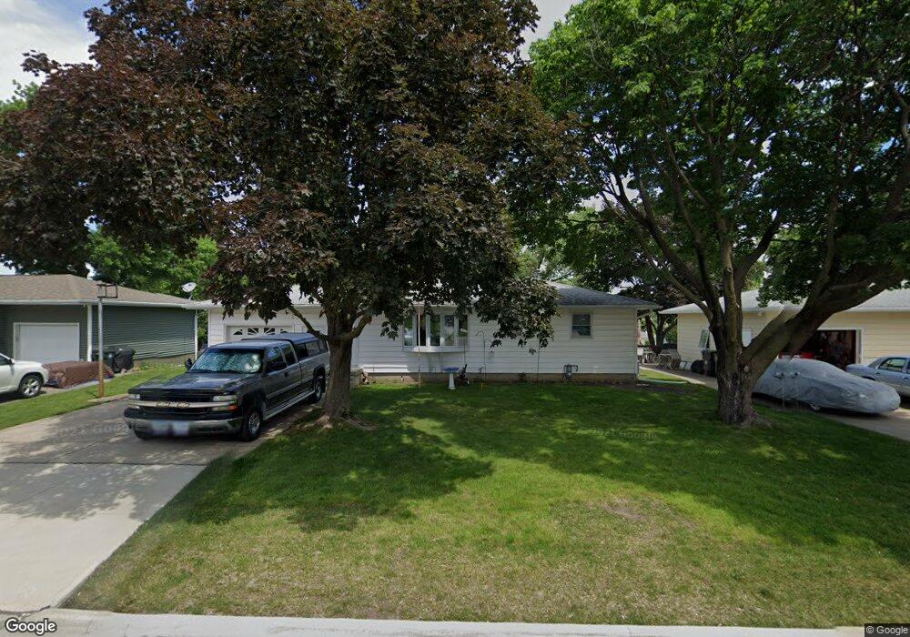 1423 W 6th St, Cedar Falls, IA 50613 - photo 1