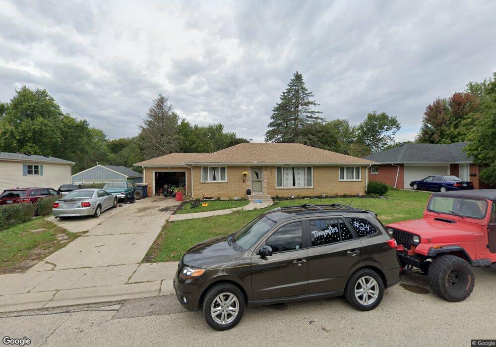 520 Summit St, Algonquin, IL 60102 - photo 1