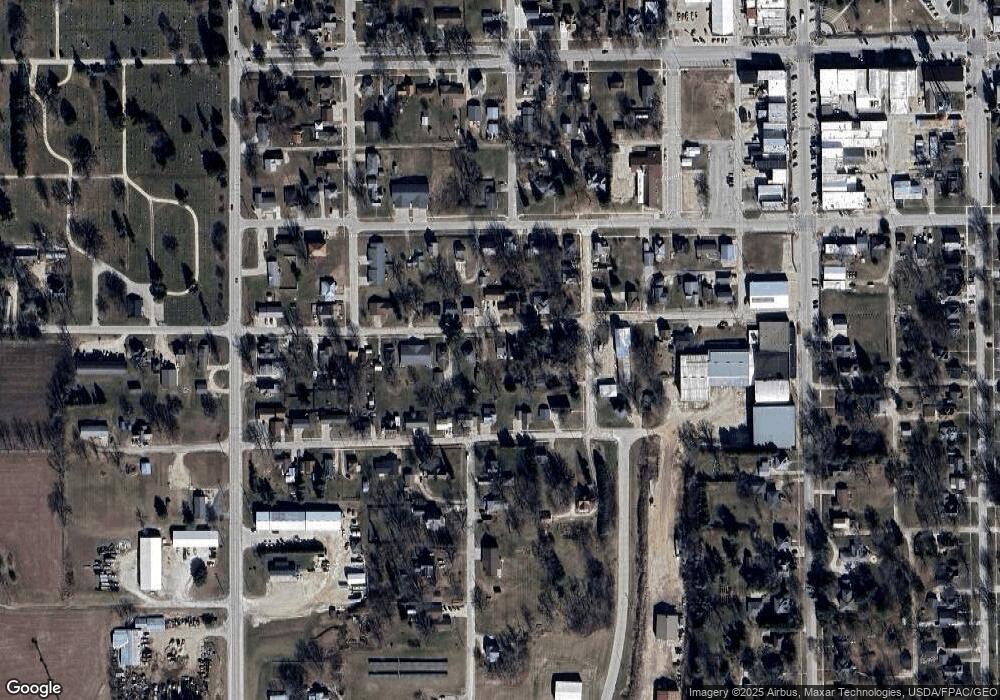 207 Linden St, West Union, IA 52175 - photo 1