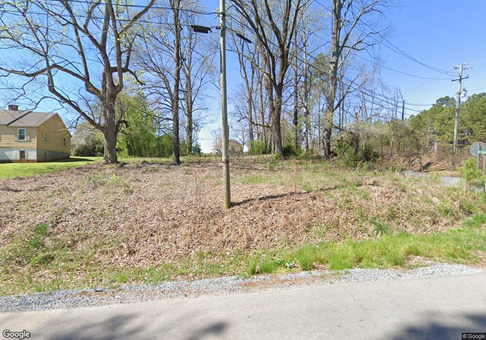 931 N Cottage Grove Ave unit 2, Siler City, NC 27344 - photo 1