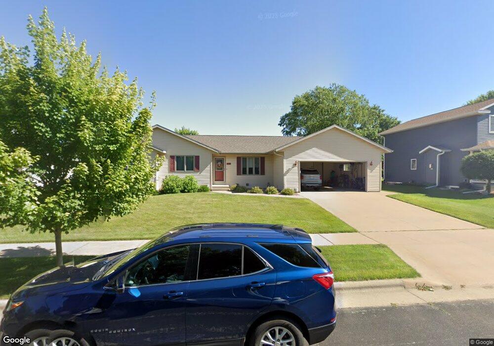 911 Deerfield St, Holmen, WI 54636 - photo 1